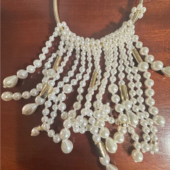 Chico's ASTER FRINGE Necklace Pearl Waterfall Gold Cream NWT $69 Statement - Picture 3 of 10